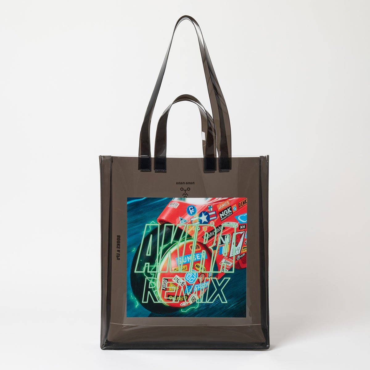 AKIRA』×nana-nana、透明素材が織りなす新世代バッグ。大友克洋監修の