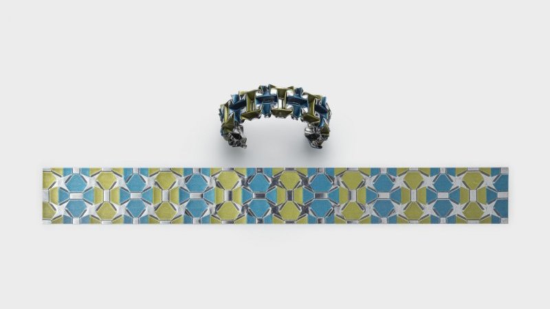 エイポック エイブル イッセイ ミヤケが生み出した、熱を加えると自在