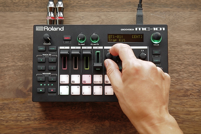 Roland MC-101 Goovebox at a Glance - Perfect Circuit