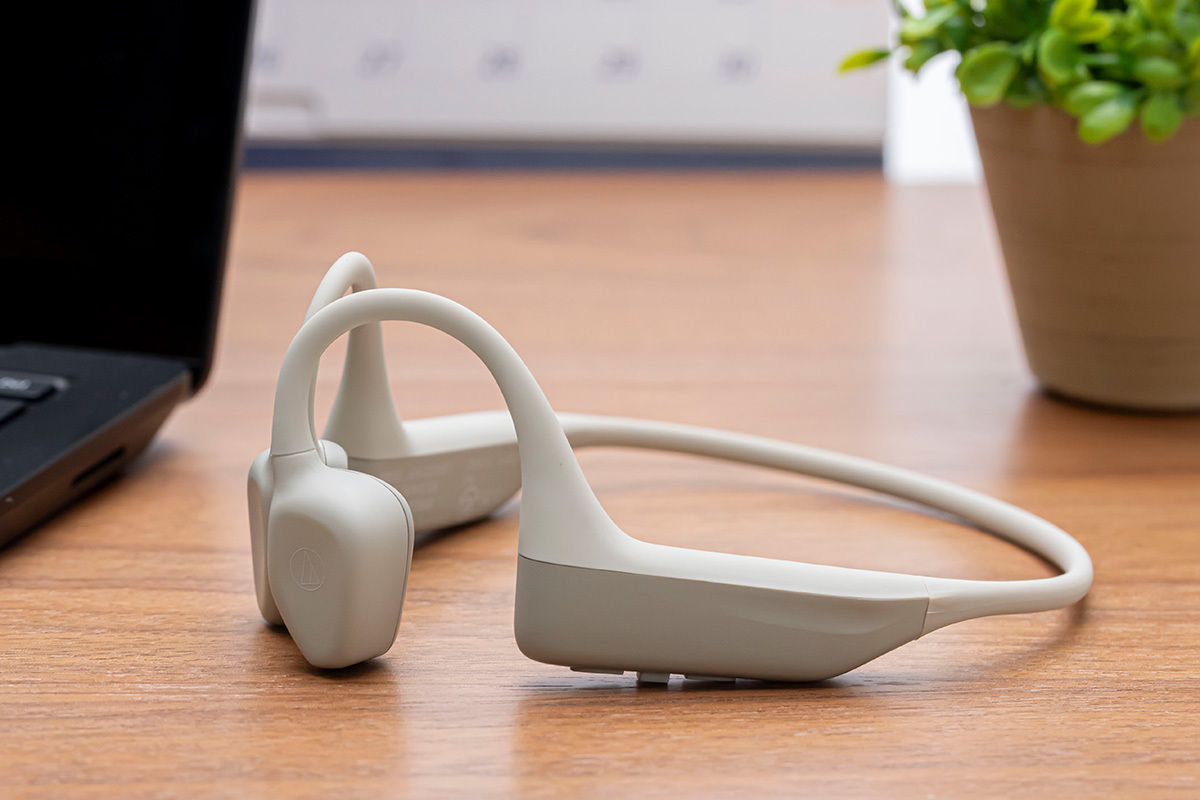耳を塞がない “軟骨伝導” の音質が大幅アップ！オーディオテクニカ