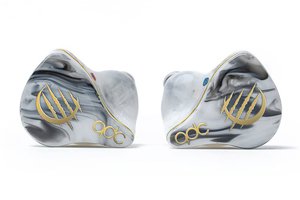 qdc、6BA+2ESTのハイブリッドユニバーサルIEM「WHITE TIGER II