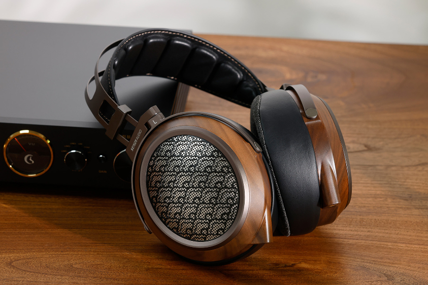 SENDY AUDIO、98×84mm平面磁界ドライバー搭載の開放型ヘッドホン