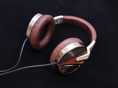 ULTRASONEの開放型ヘッドホン最新モデル「edition12」を山之内正が聴く