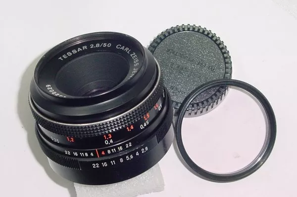 CARL ZEISS JENA DDR 50mm F/2.8 TESSAR M42 Screw Mount Lens