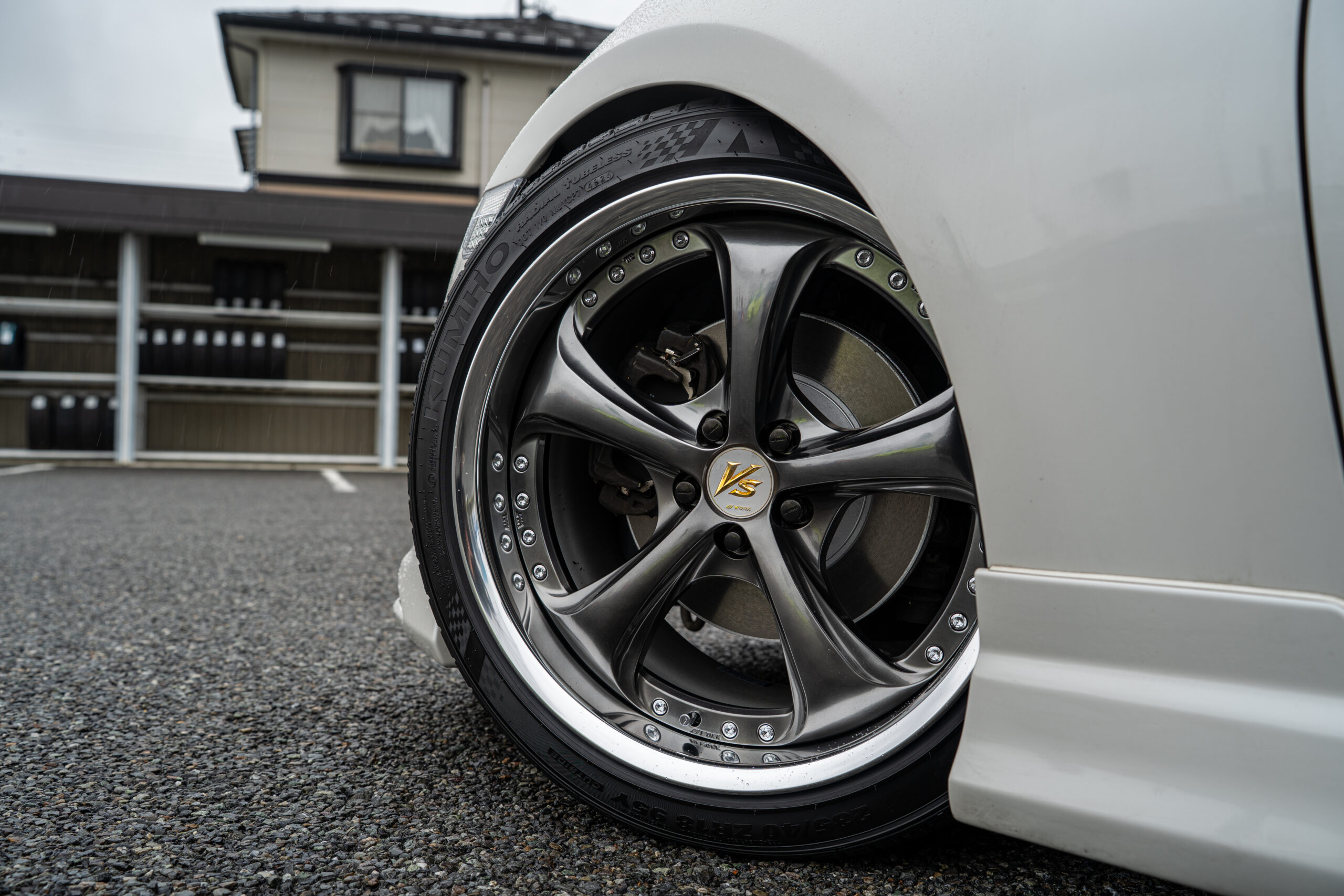 TOYOTA 86 | タイヤはピットイン