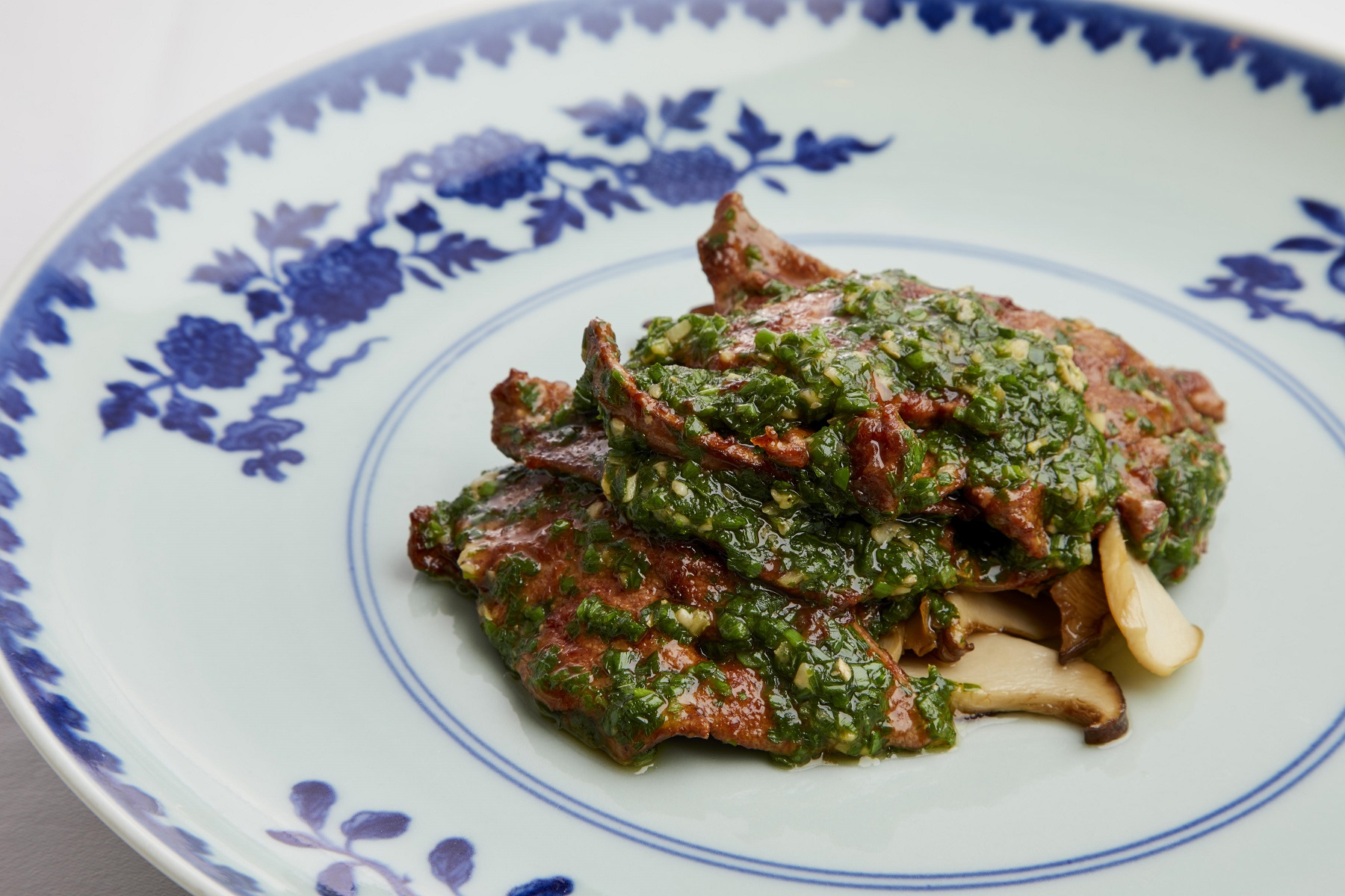 中国名菜譜』に掲載される古典料理「葱末肝片（ツォンモウガンピエン