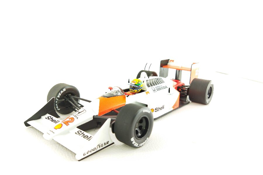 ミニチャンプス 1/18 マクラーレン MP4/4 アイルトンセナ入荷しました