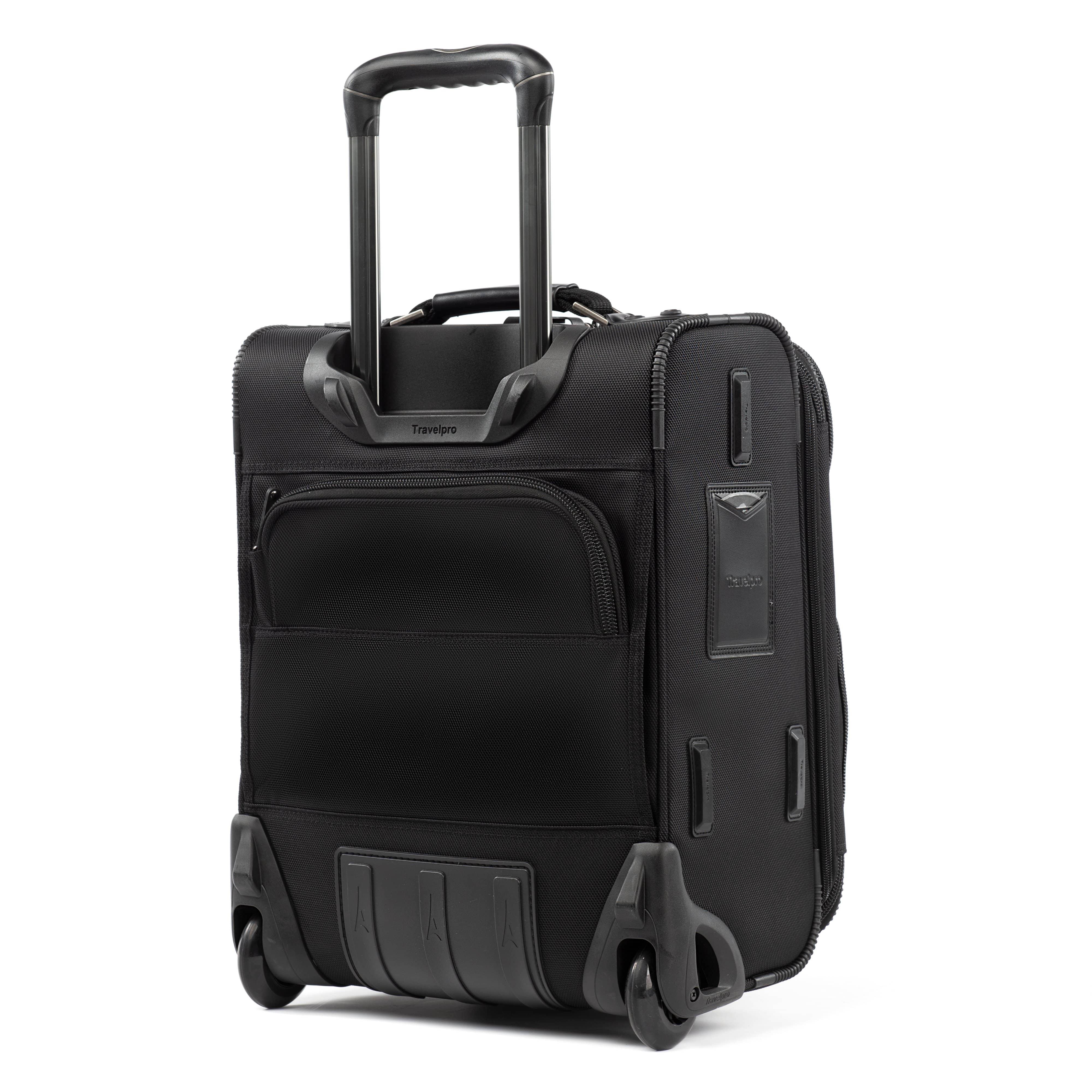 Travelpro FlightCrew5 18in Pilot Carry-On Rollaboard