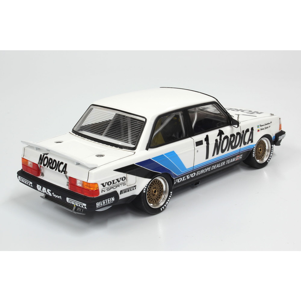 プラモデル :: 車 & バイク :: ボルボ 240ターボ 1986 ETCC