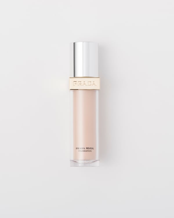 Lc5 - Light Cool Prada Reveal Skin Optimizing Foundation - Lc5