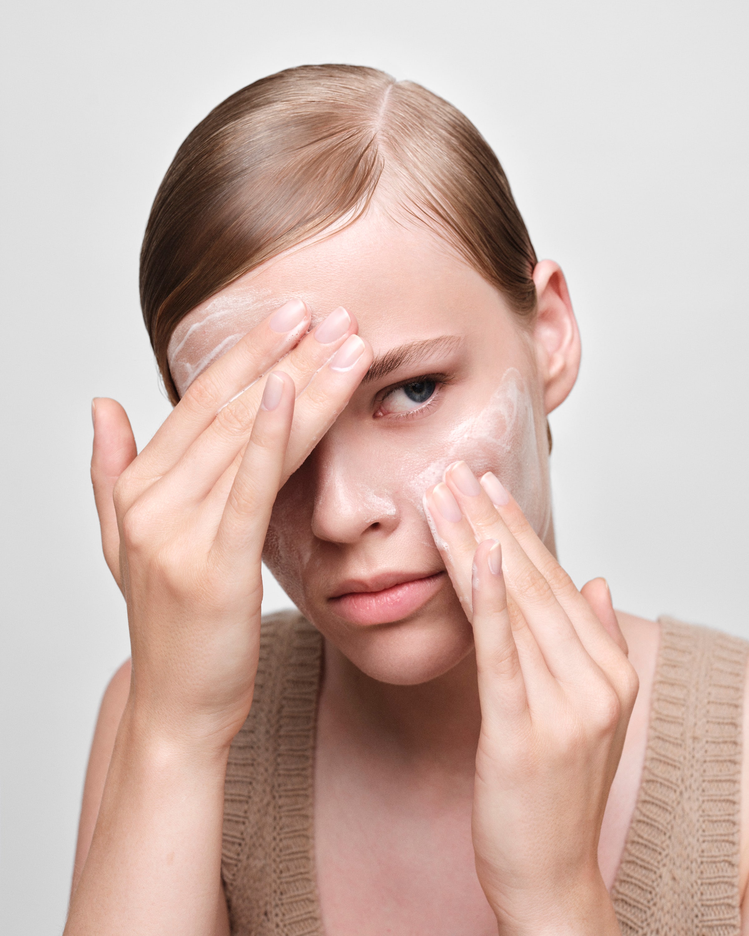 ニュートリ オーグメンテッド スキン クレンザー | PRADA