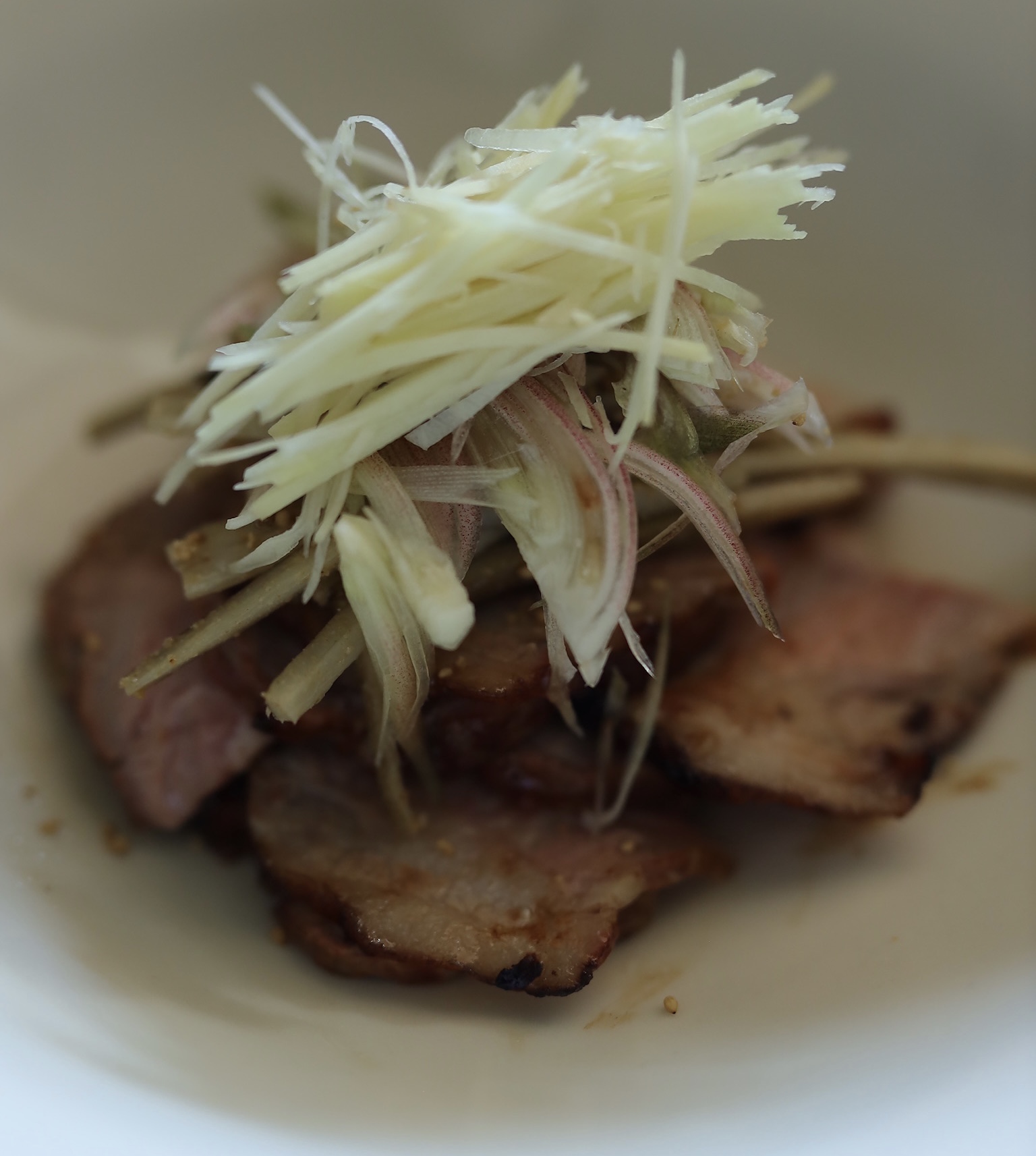 細川亜衣さんのレシピ 秋の鍋「炙り鍋」 - Premium Japan