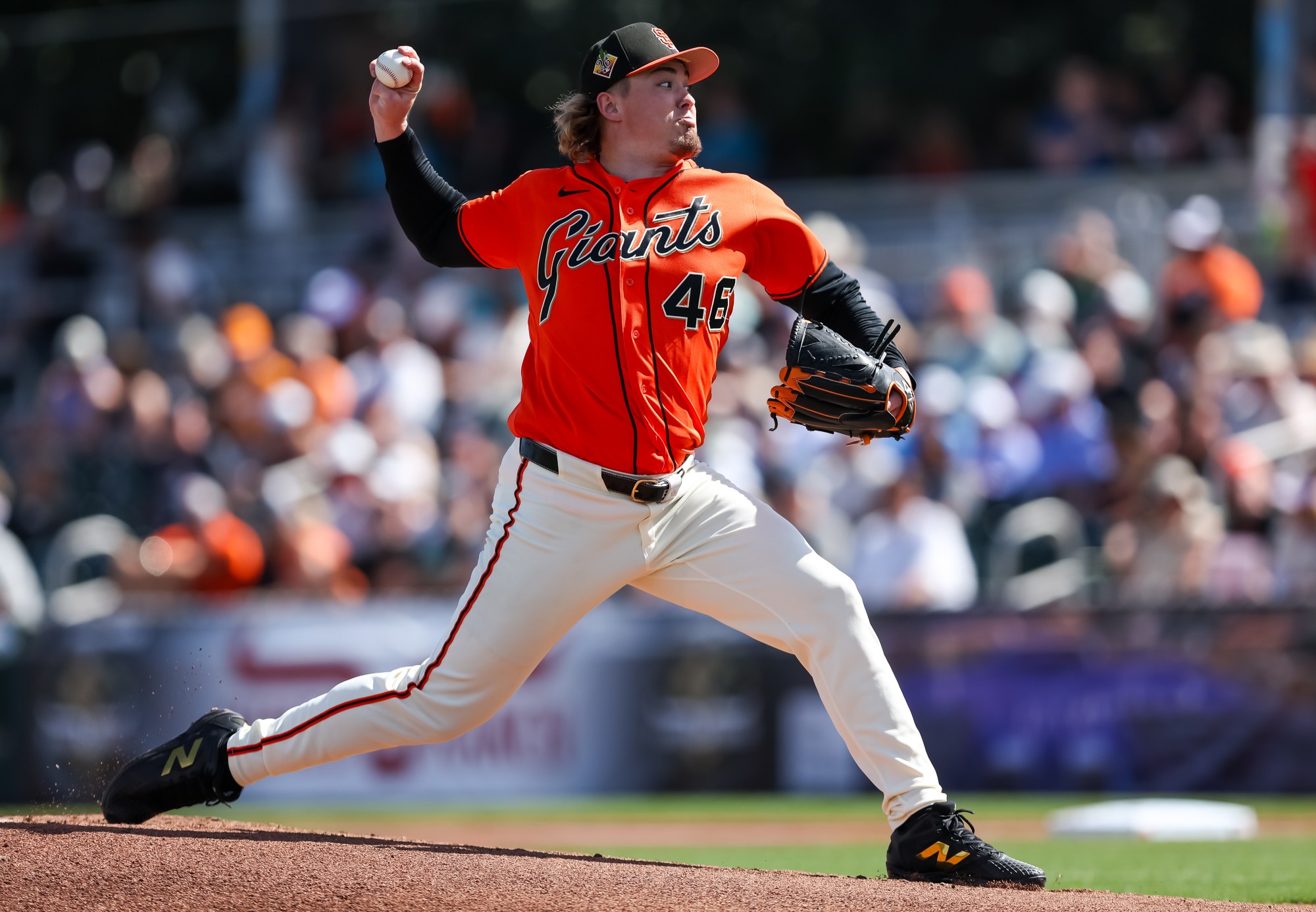 Shohei Ohtani hits solo HR in return to Japan, leading Dodgers