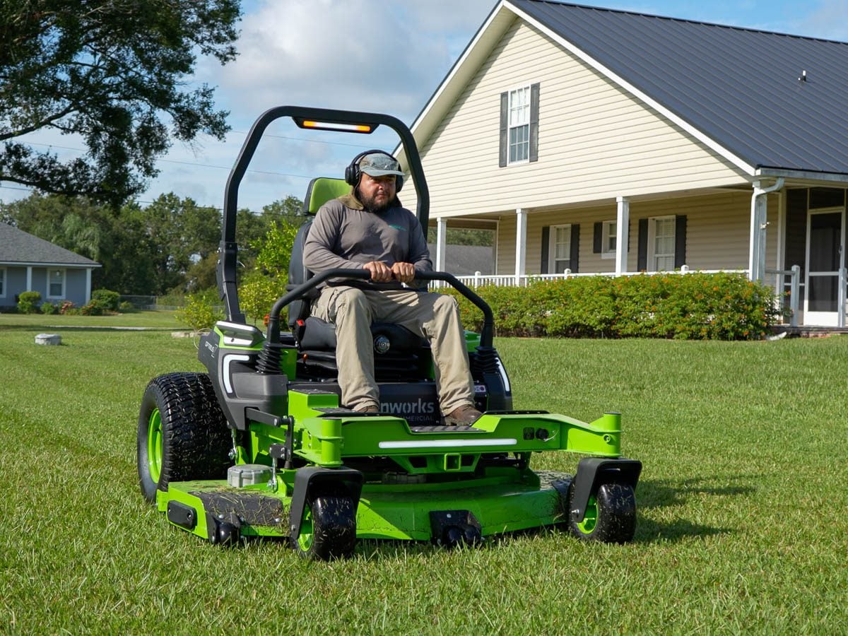 Greenworks Commercial OptimusZ Series 9 72-Inch ZT Mower