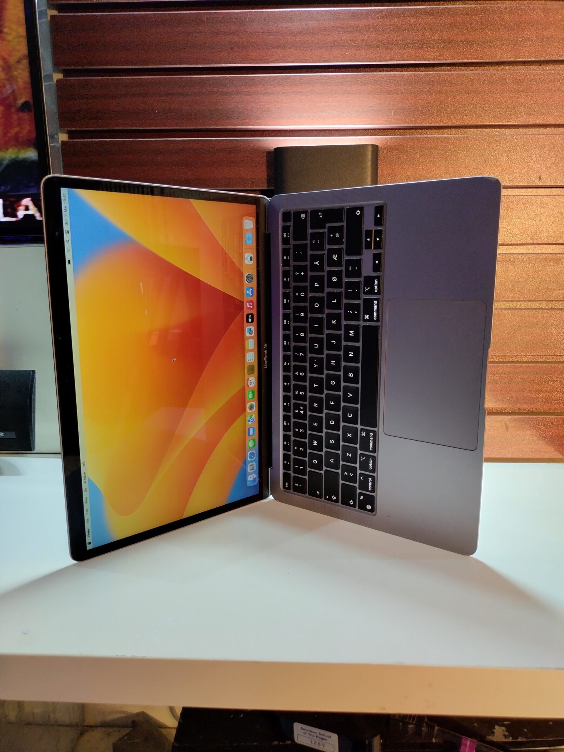 Apple MacBook Air 2020 - M1 - 256GB SSD - 8GB RAM - PSERO LAPTOP