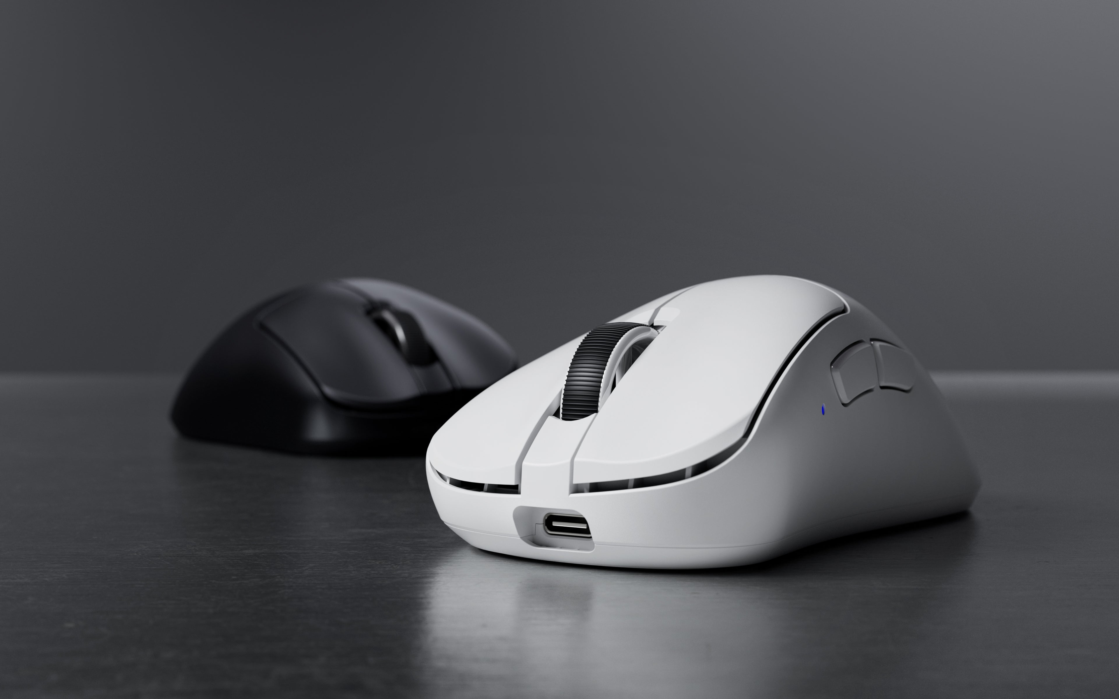 Xlite v4 Gaming Mouse - Ultimate Ergonomic Gaming Experience