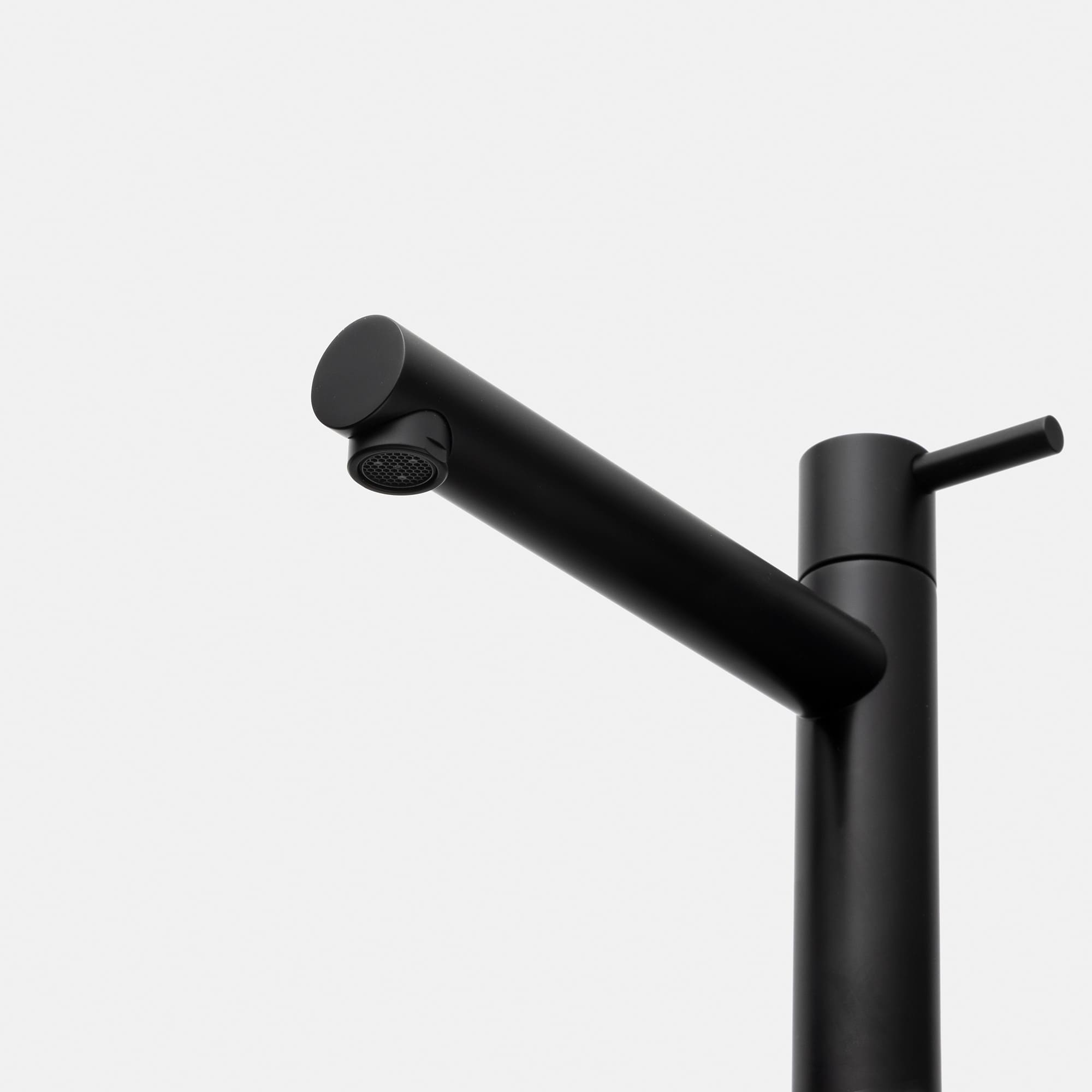 洗面水栓 TT-4：ストレート単水栓トール ブラック | KB-PT011-39-G141