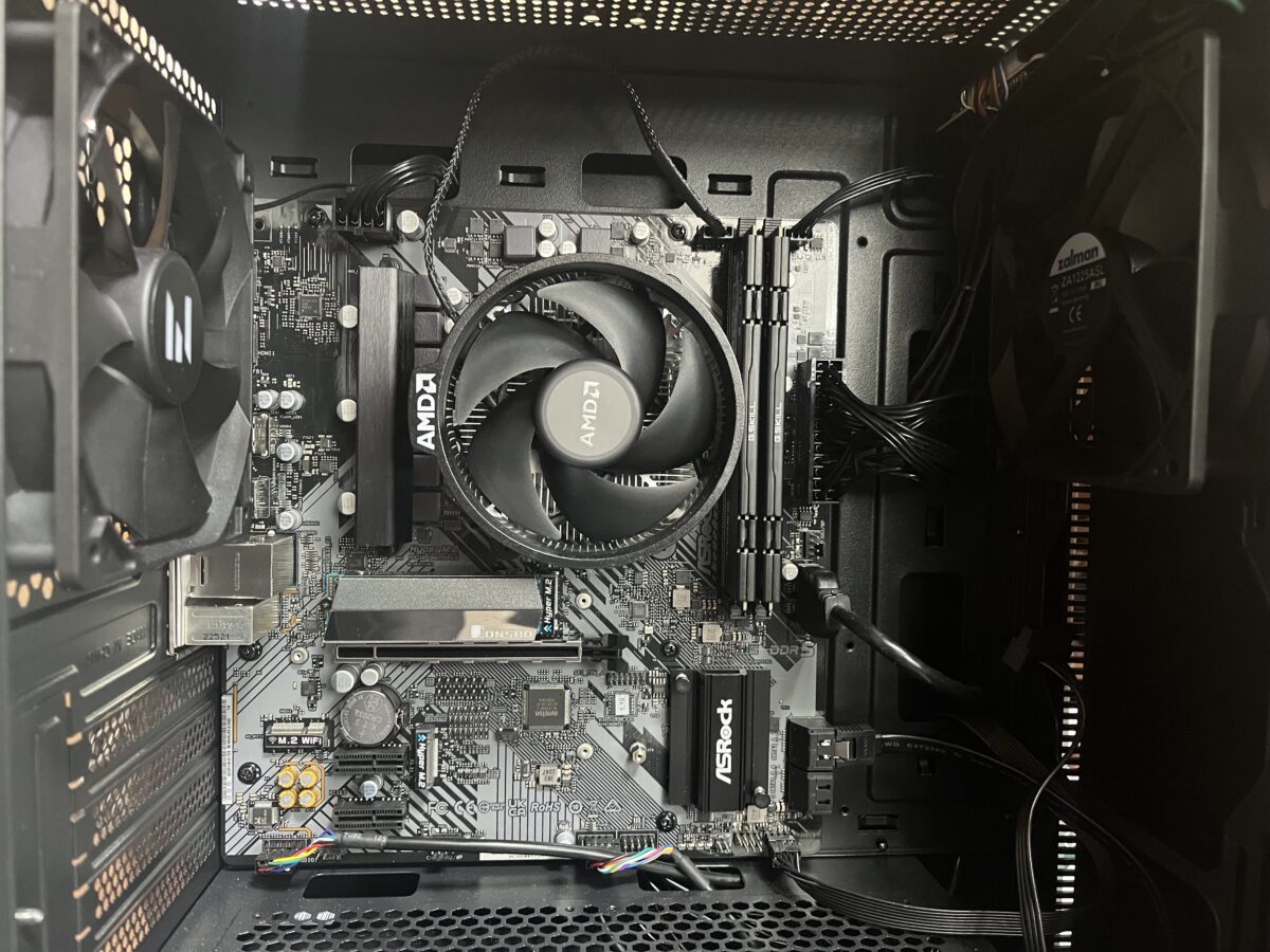 自作PC 構成候補 パーツ プロセッサー(CPU)本命は2025年以降で、つなぎ