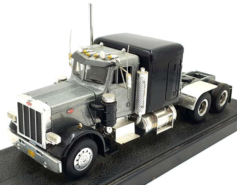Revell 1/24 Scale 08891 - Peterbilt 359 Truck - Black/ Bare Metal