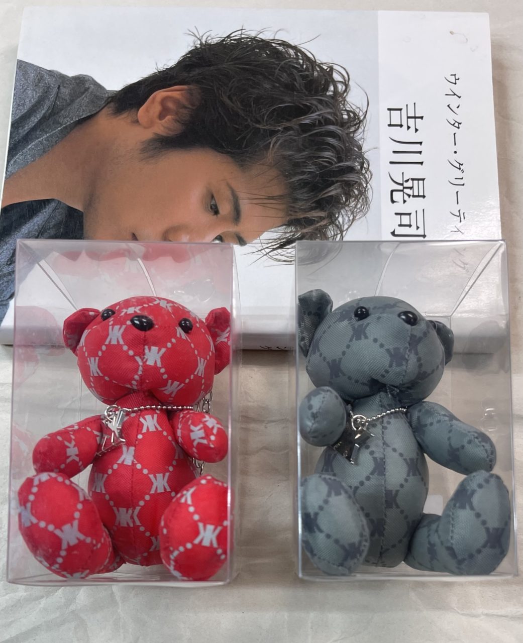 吉川晃司 30周年限定ライブ SINGLES＋ ベアチャーム RED SILVER