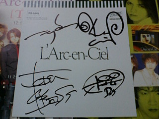 11/20 ラルクアンシエル オフィシャル直筆サイン色紙 hyde！！ | 音楽