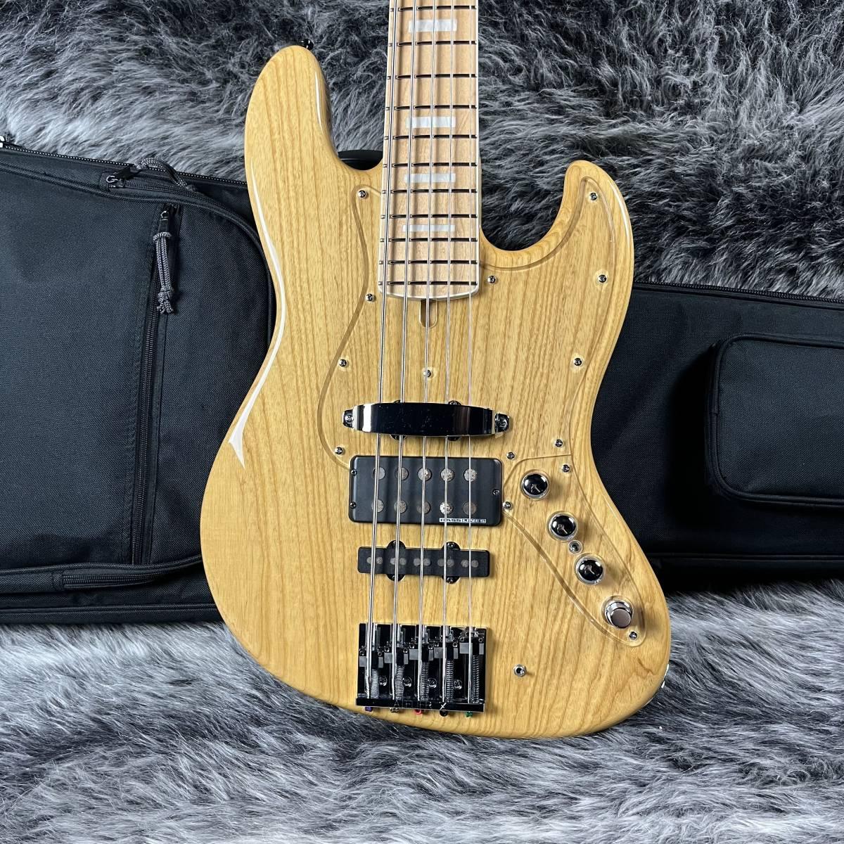 スペースコマンダー AZ-11 COMMAND WOLF コマンドウルフ｜ゾイド(ZOIDS)シリーズ公式サイト