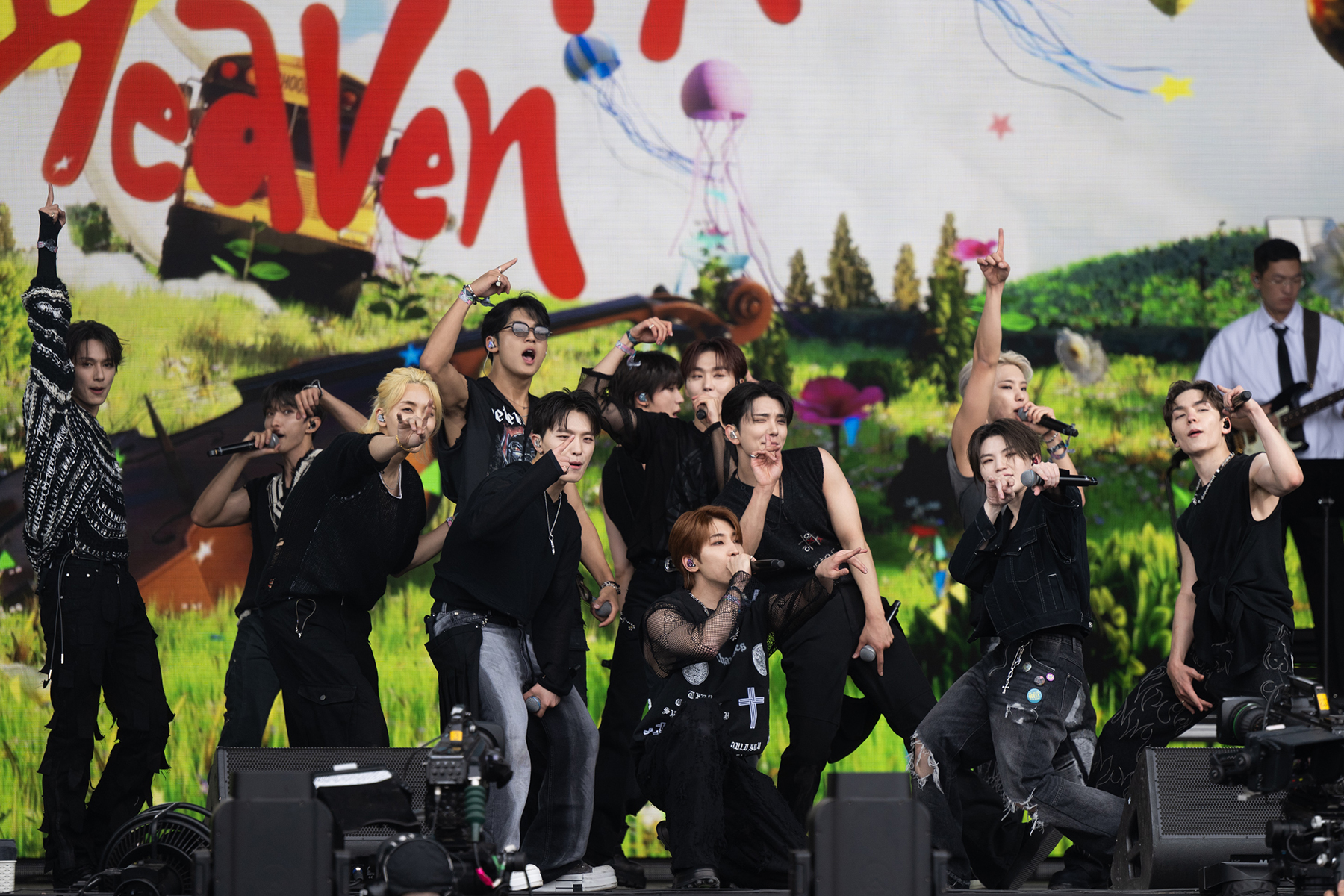 Seventeen Announce 'Right Here' World Tour Slated to Launch In October