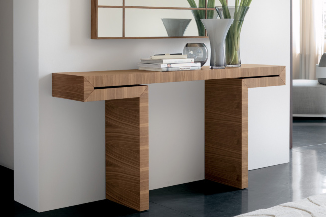 Miyabi Console Table by Porada • room service 360°