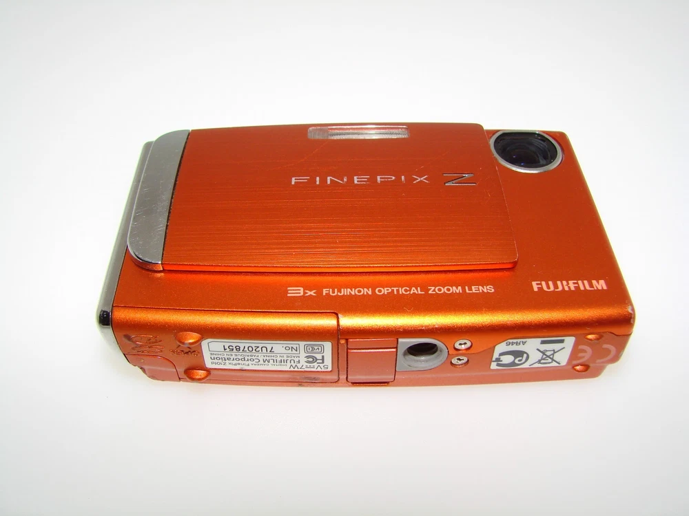 Fujifilm FinePix Z10fd Compact Digital Camera orange 7.2MP Tested