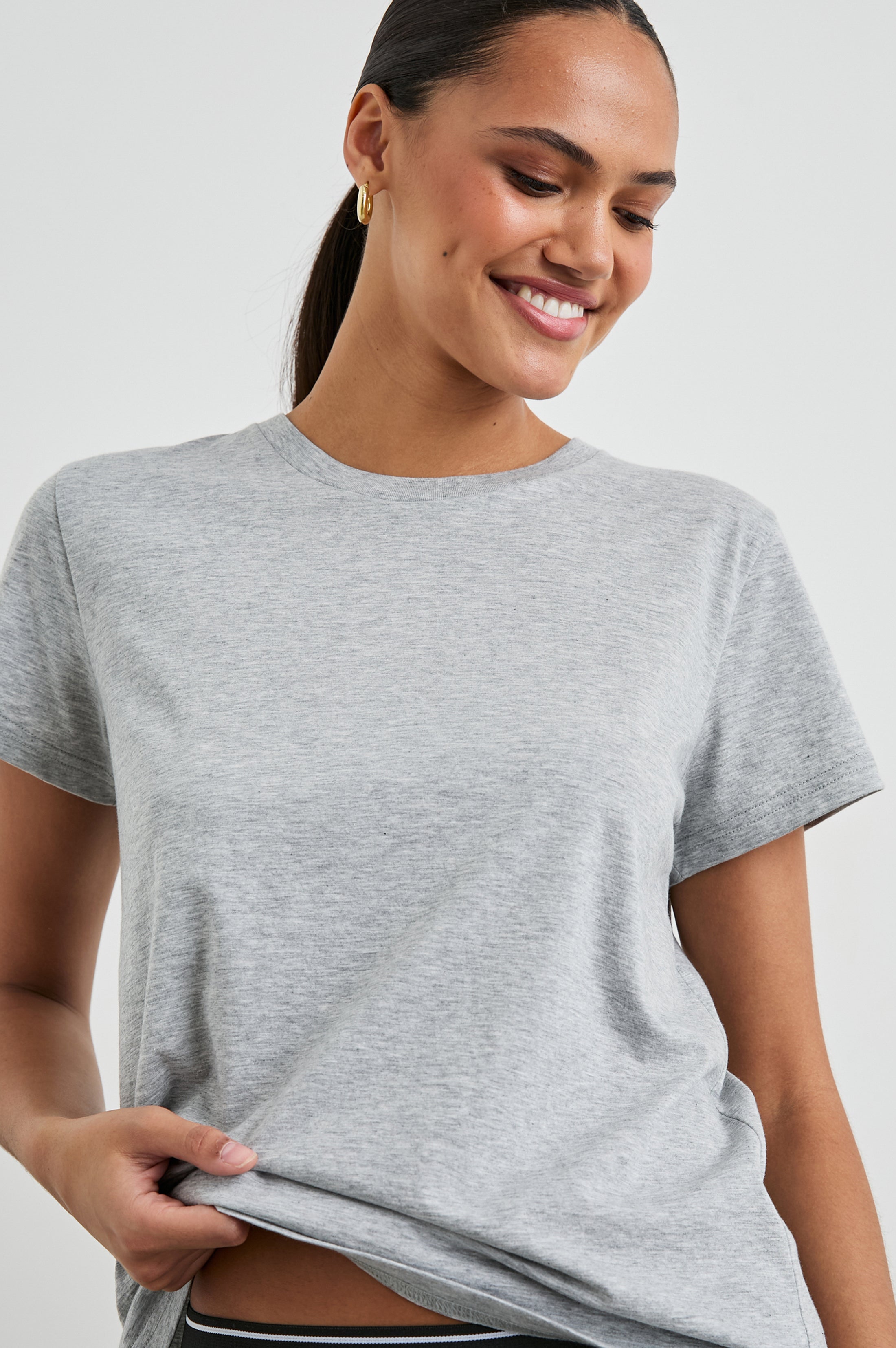 CLASSIC CREW NECK T-SHIRT - HEATHER GREY – Rails
