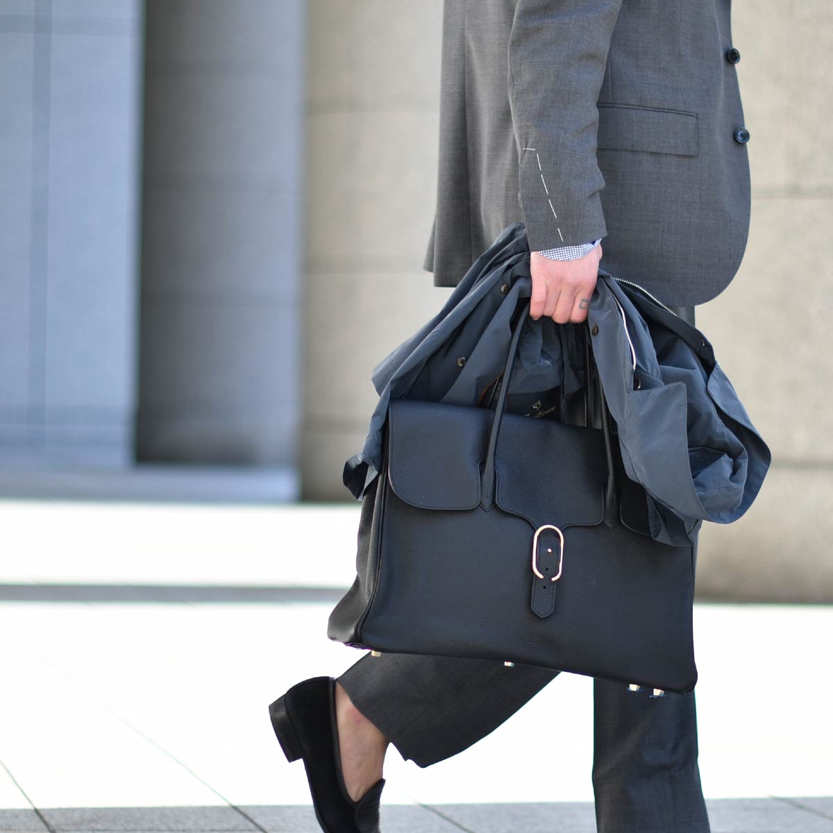 CISEI【チセイ/シセイ】フラップ付きトートバッグM 981 LD NERO シボ革