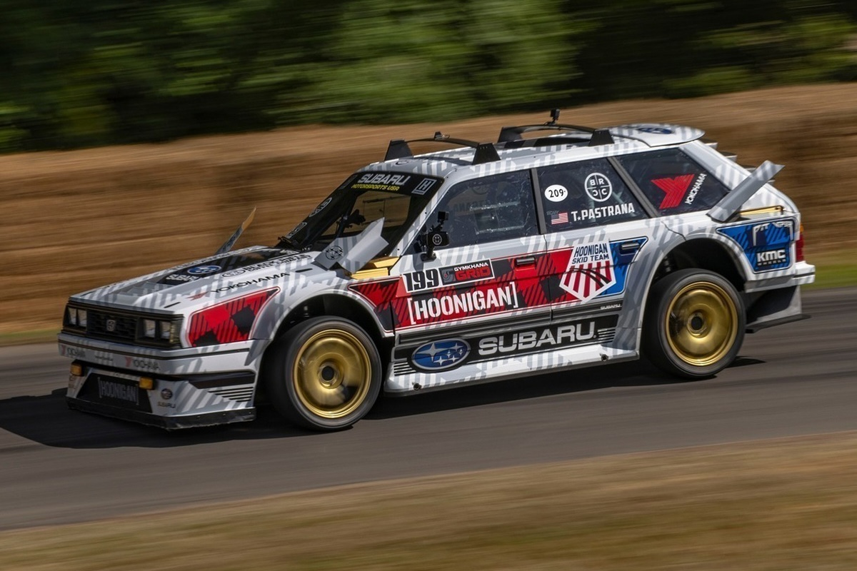 スバルがジャパンモビリティショーでレオーネベースのモンスターマシン