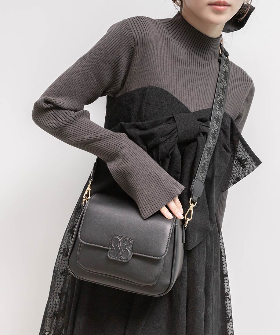 エンボスモノグラムショルダーバッグRANDA公式サイト