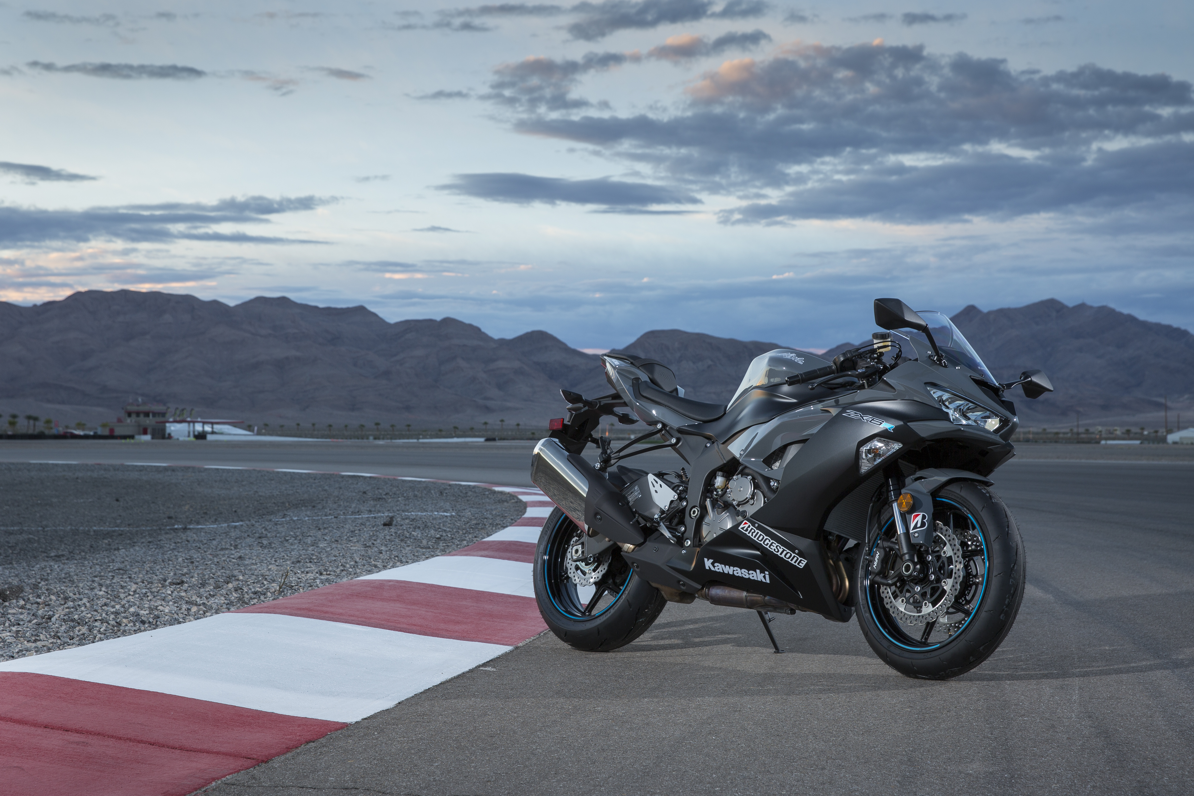 2019 Kawasaki Ninja ZX-6R first ride motorcycle review - RevZilla