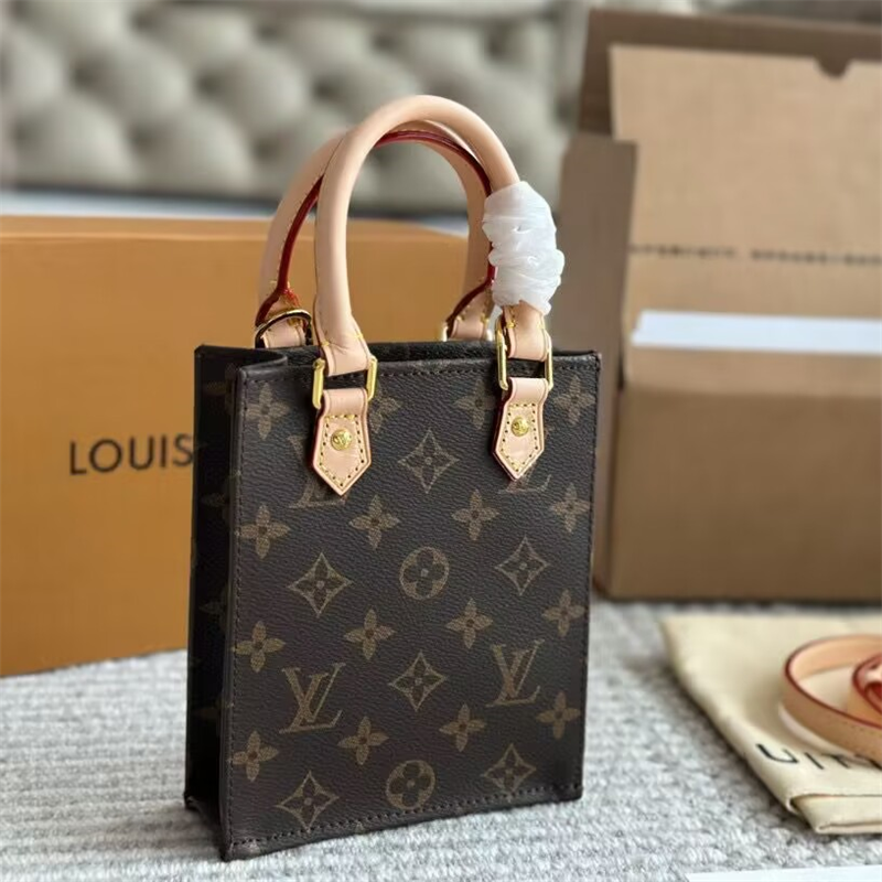 ルイ ヴィトン バッグ プティット サックプラ louis vuitton パロディ
