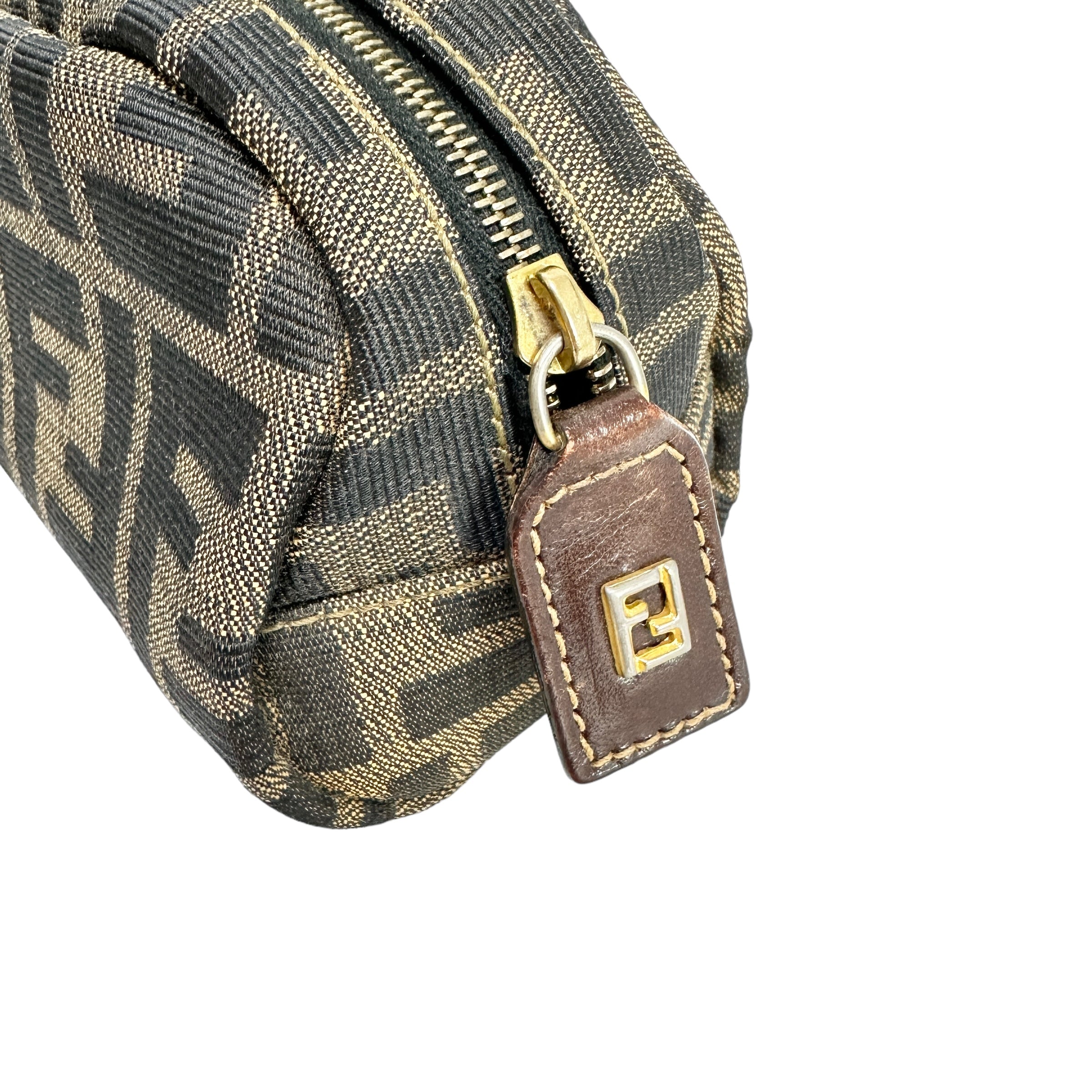 FENDI フェンディ ズッカ ポーチ