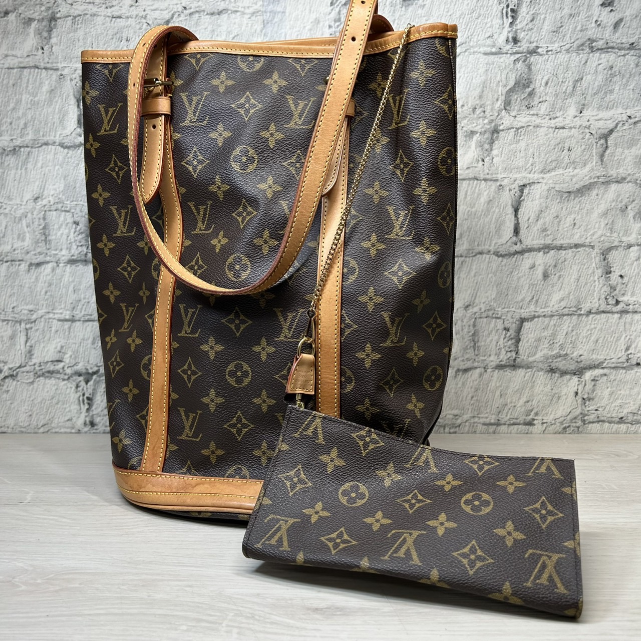 Louis Vuitton】ルイヴィトン モノグラム バケットGM M42236の買取価格