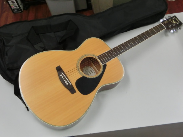 YAMAHA ヤマハ アコースティックギター FS-423Sを買取いたしました。堺