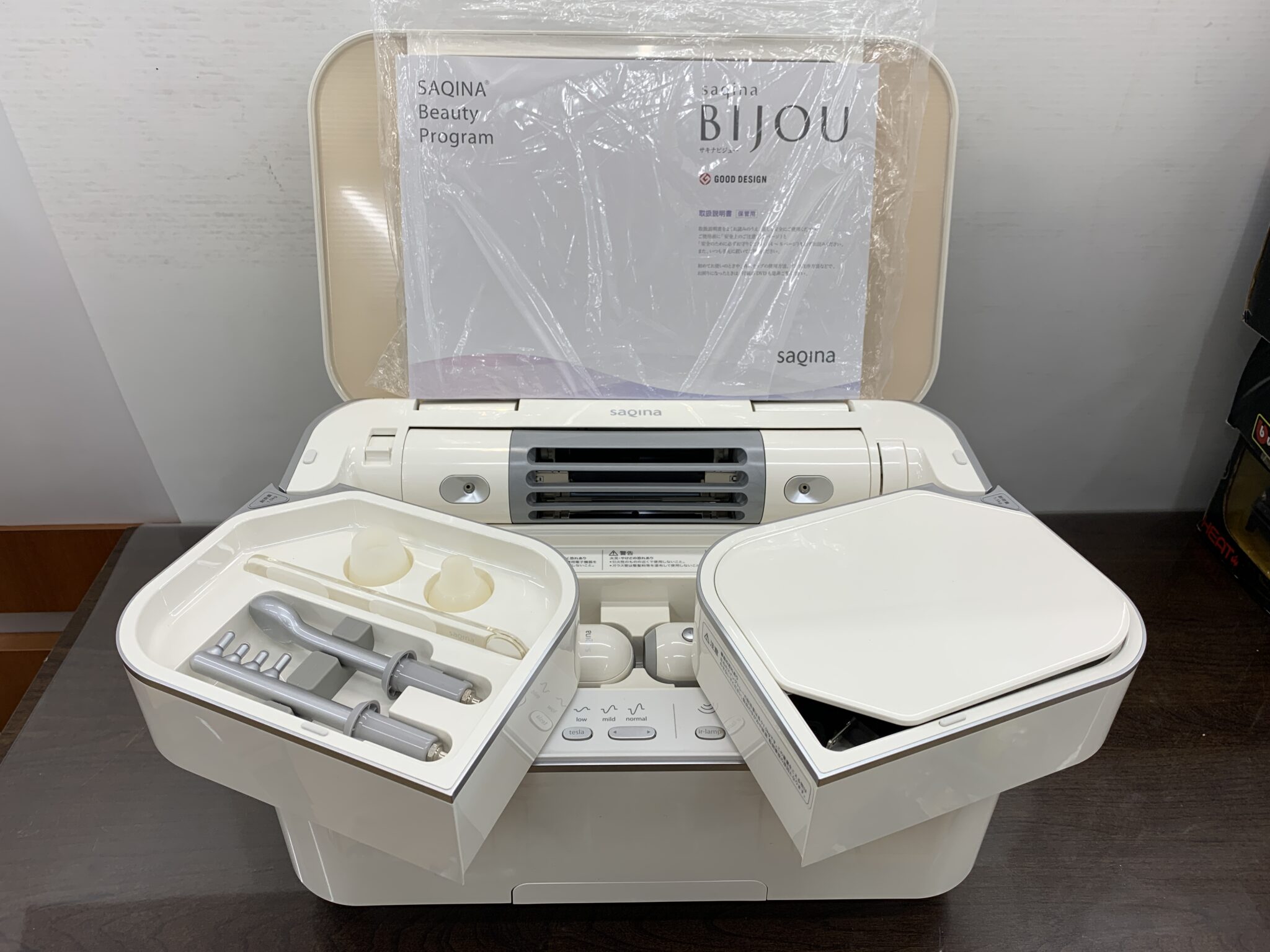 SAQINA サキナ 美顔器スチーマー SAQINA サキナ 美顔器スチーマー