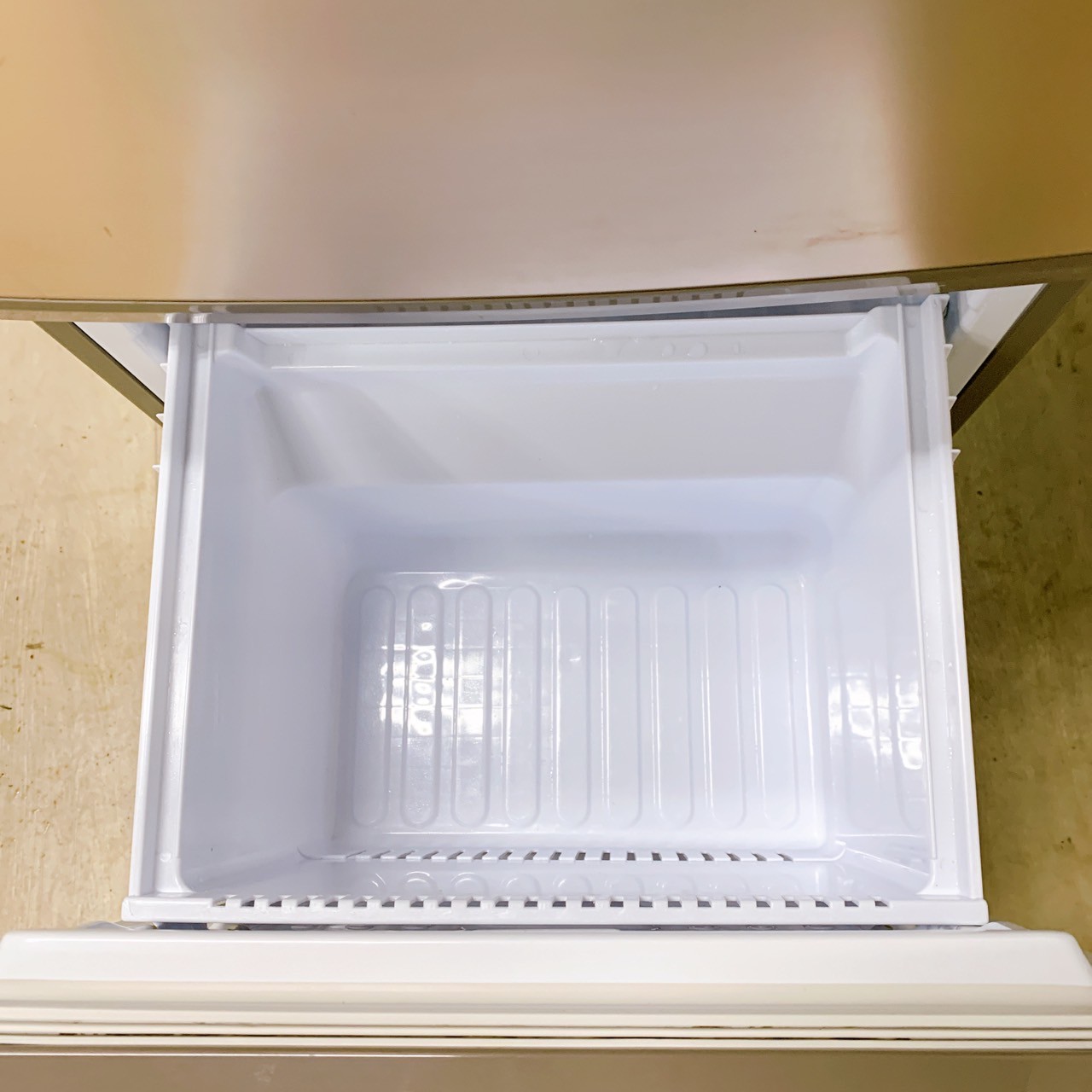 シャープ SJ-D14E-N 2019年製 137L 冷蔵庫 美品【全国発送対応】