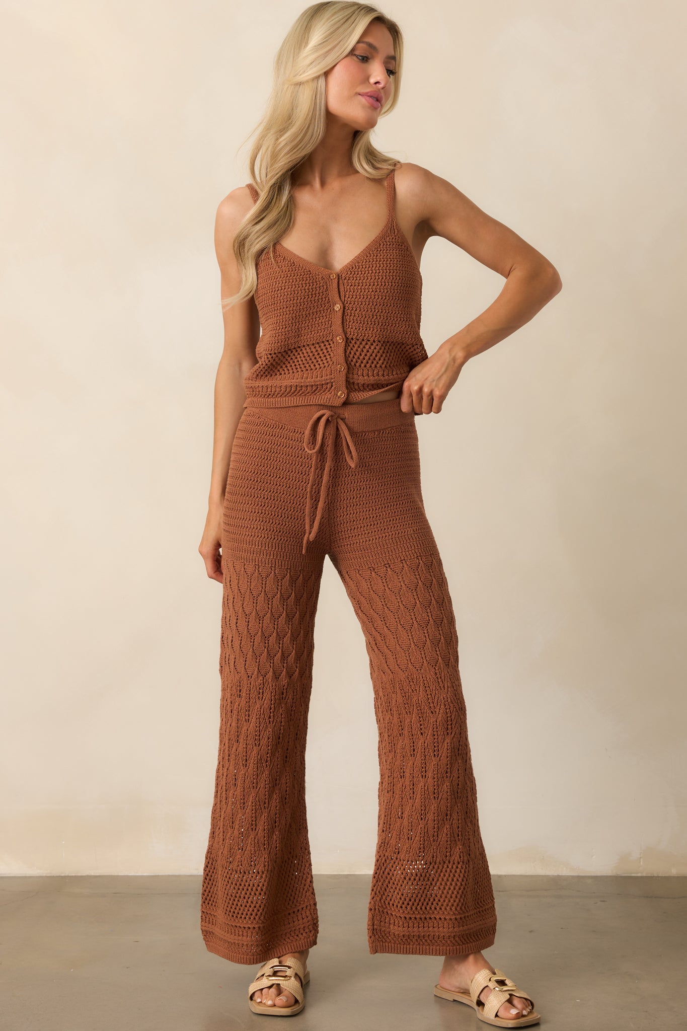 Brown-Wide-Leg-Pants-With-