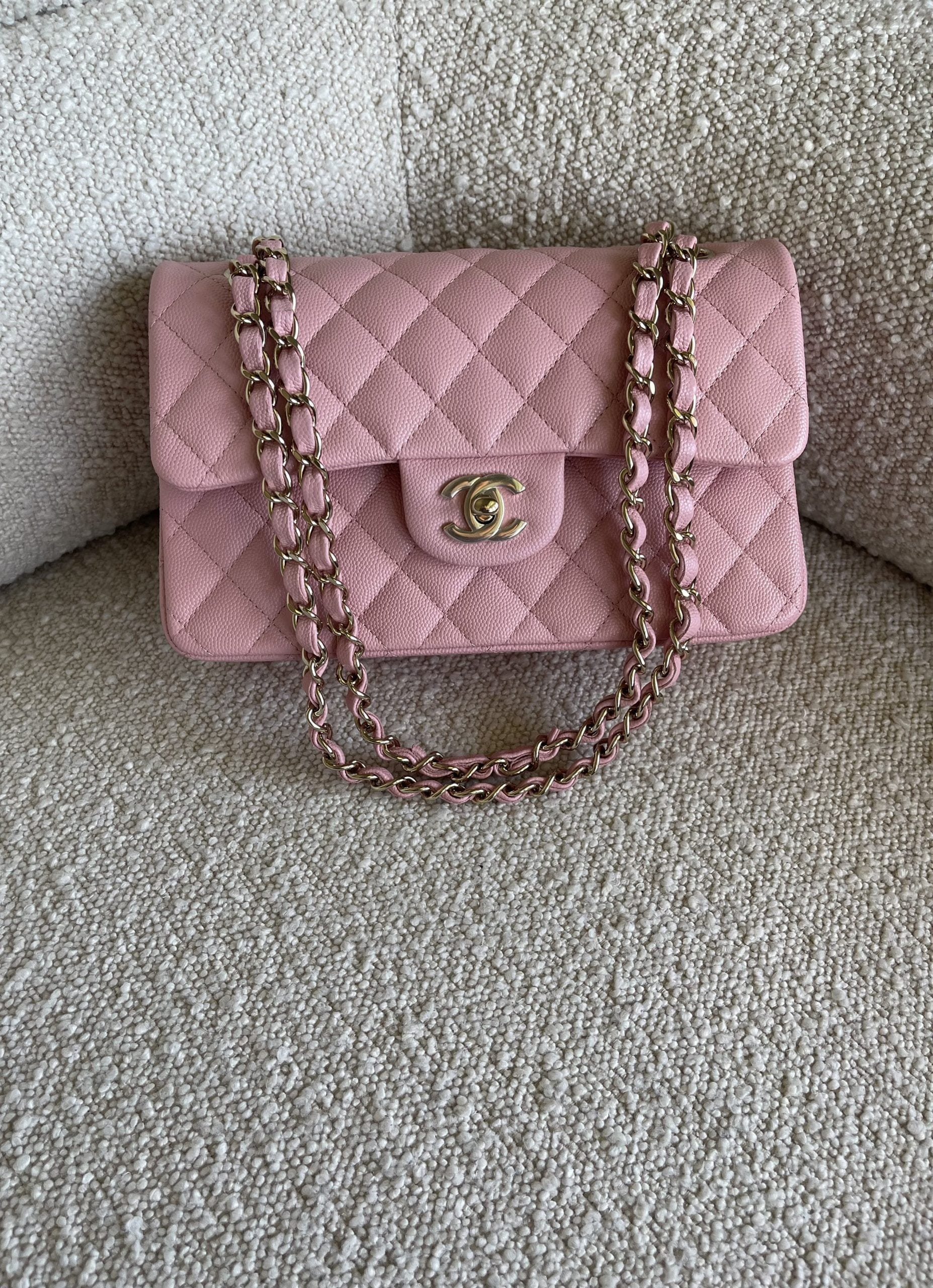 22C Sakura Pink Caviar Quilted Classic Flap Small LGHW – REDELUXE
