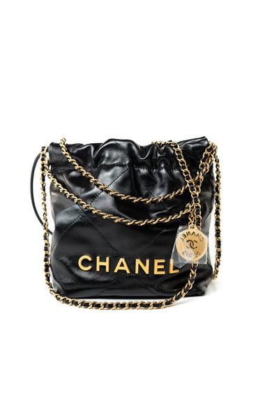 chanel-handbag-black-shiny-
