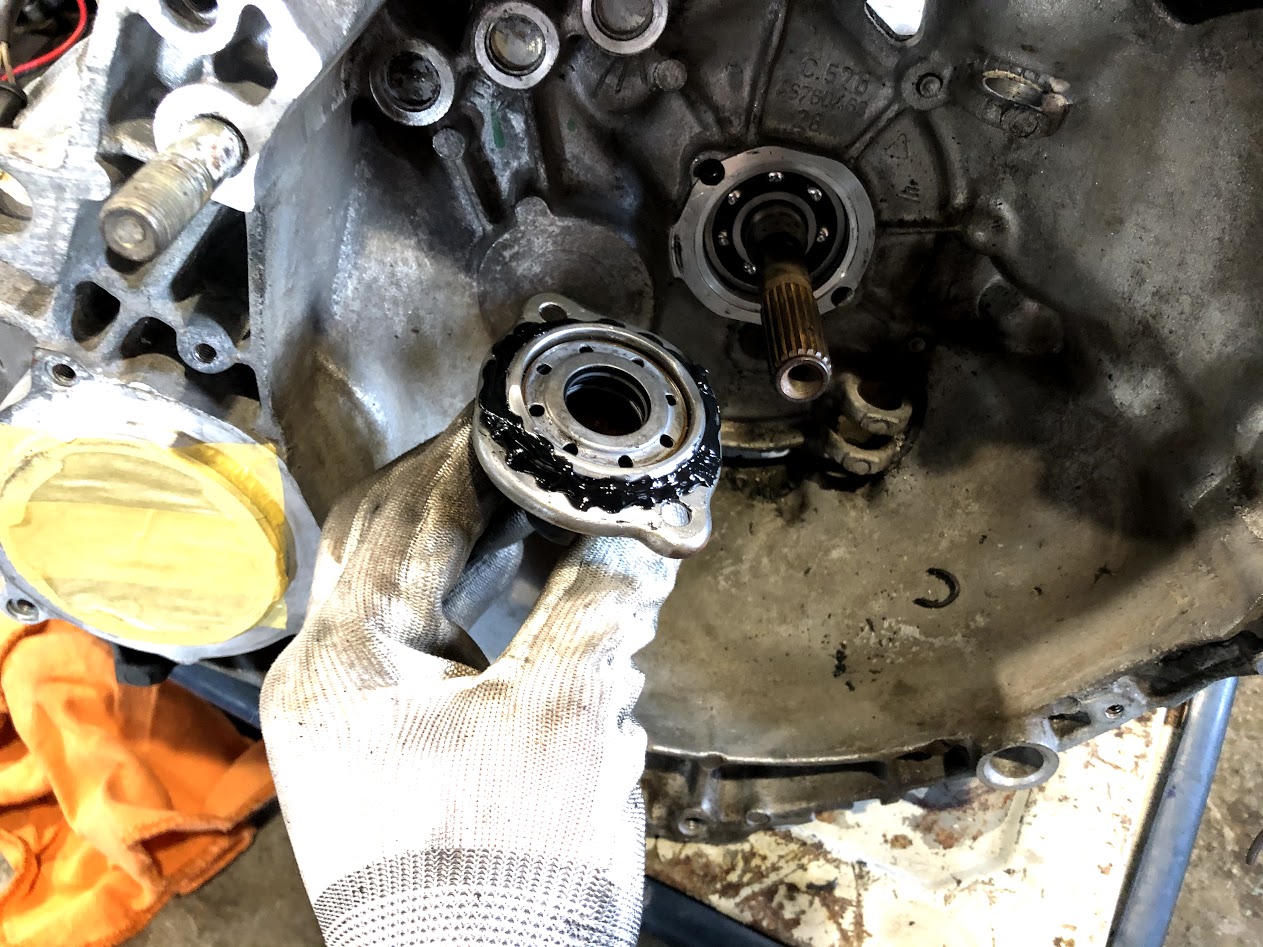 フィアット 141パンダ トランスミッションのトラブル | RED POINT