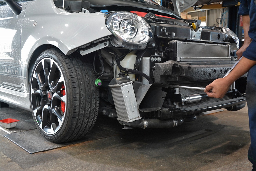 ABARTH 500/595 モーションコントロールビーム | RED POINT/レッド