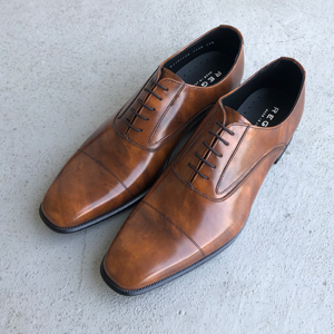 色の変化を楽しめるブラウンカラー: トピック・イベント・特設 | 靴の