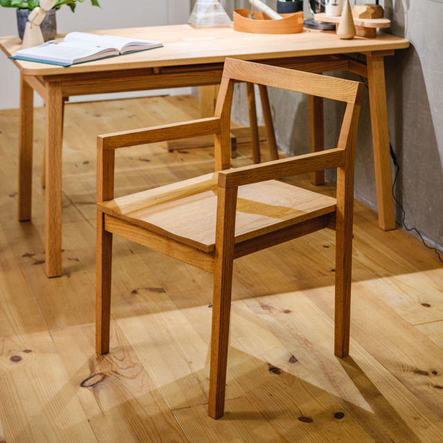 SQ OAK CHAIR