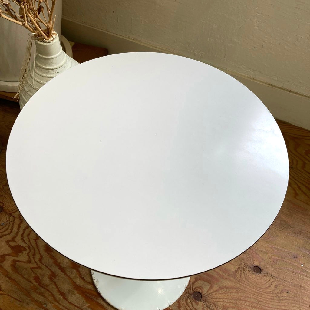 ノル Knoll チューリップテーブル サイドテーブル 直径40cm エーロ