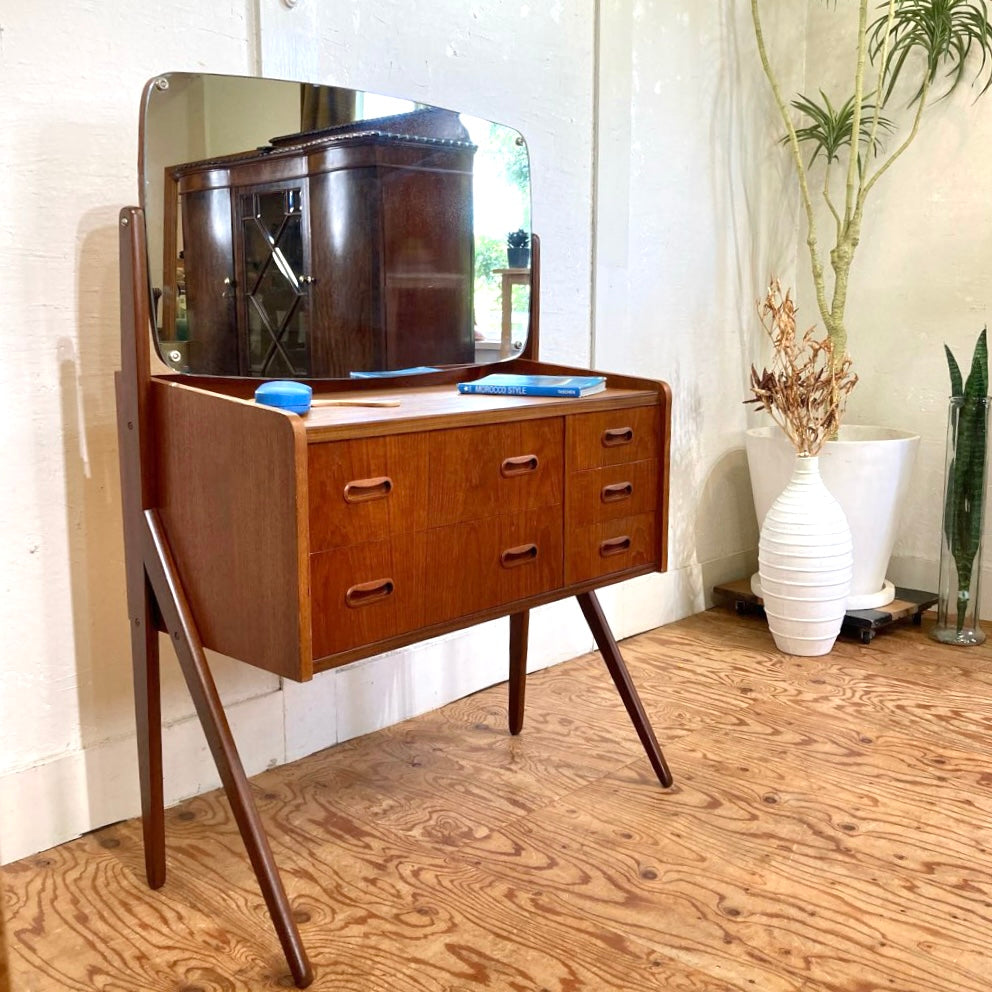 ミラー付き キャビネット チェスト ドレッサー ヴィンテージ 中古 北欧