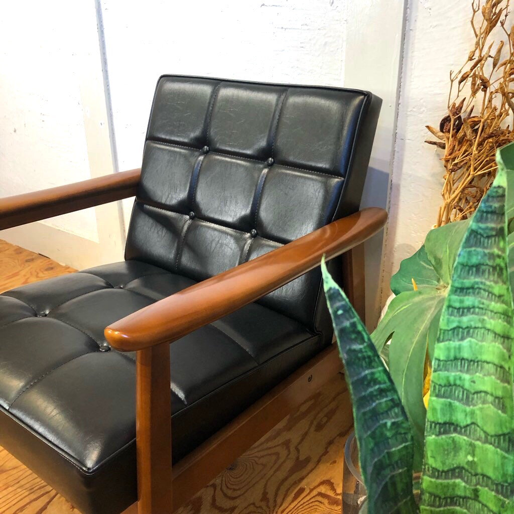 カリモク60 / karimoku Kチェア スタンダードブラック アームソファ 1